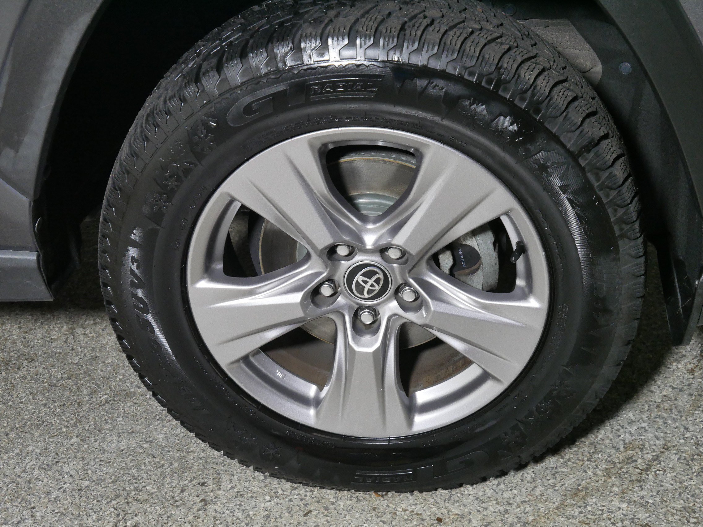 Used 2022 Toyota RAV4 XLE AWD/4WD image 15