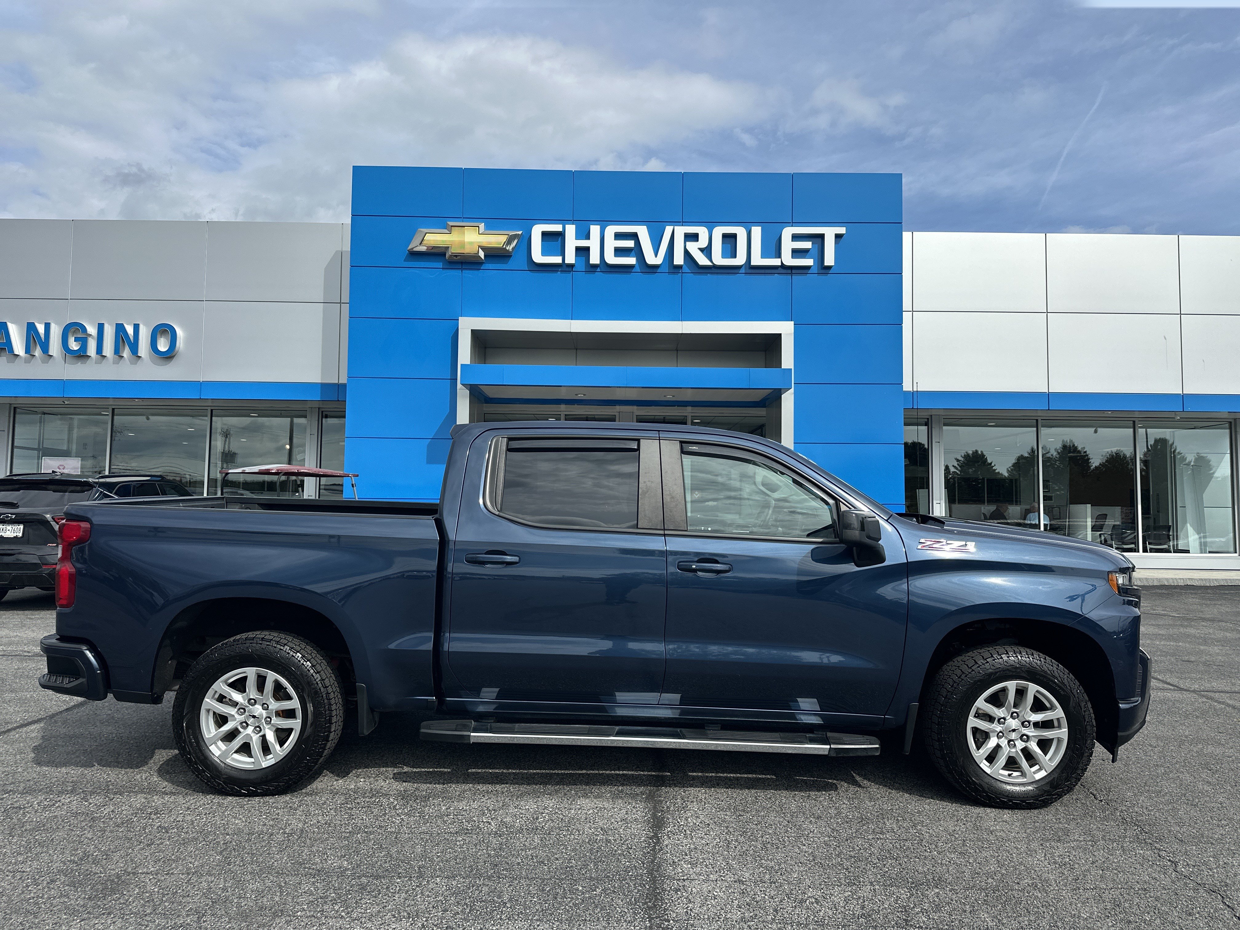 Certified 2020 Chevrolet Silverado 1500 RST AWD/4WD image 1