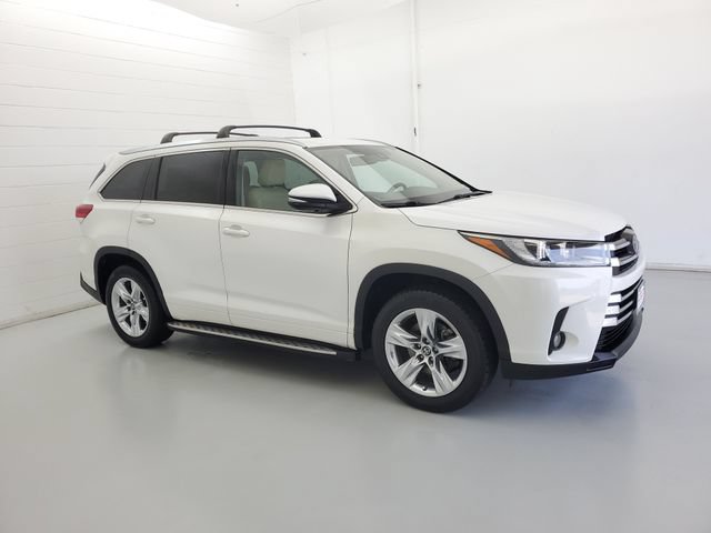 Used 2018 Toyota Highlander Limited FWD image 4