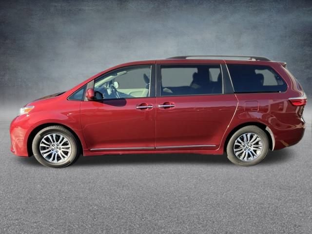 Used 2019 Toyota Sienna XLE image 5