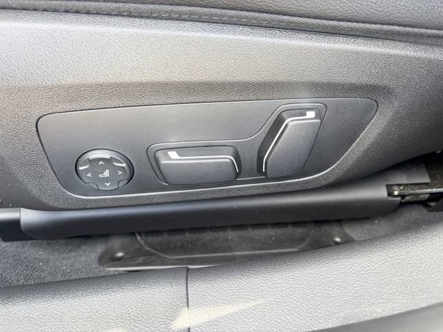 Used 2025 BMW M340i RWD image 21