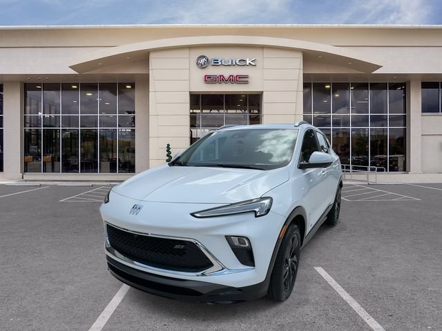 Certified 2025 Buick Encore GX Sport Touring w/ Advanced Technology Package FWD image 5