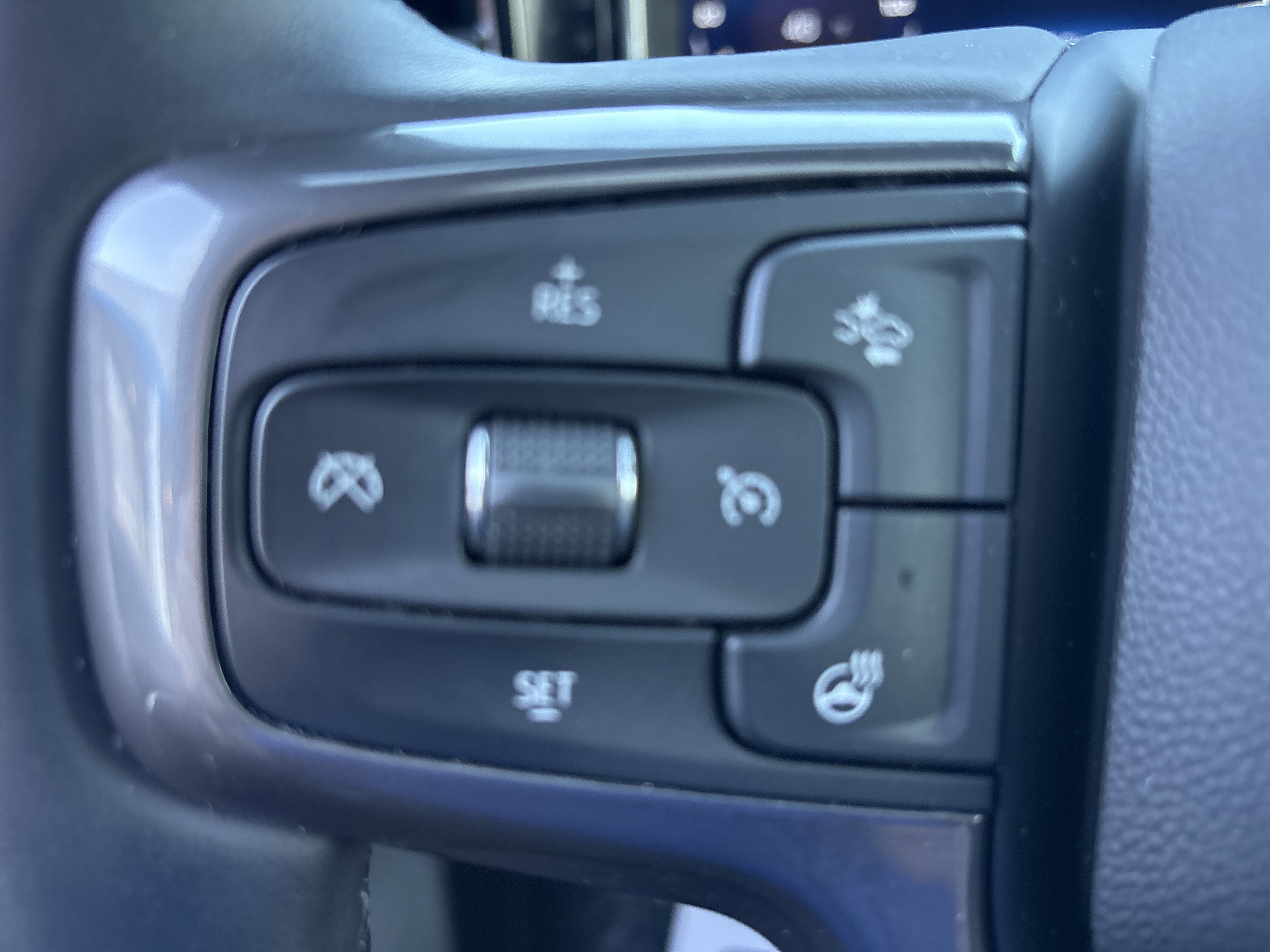 Used 2024 Chevrolet Silverado 3500 High Country w/ Technology Package image 18