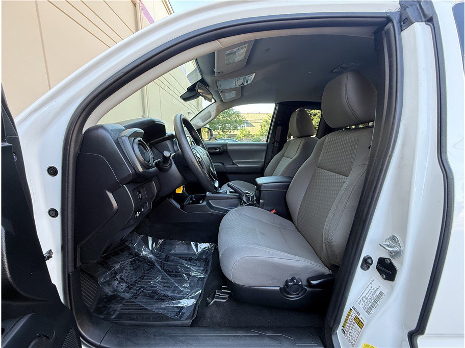 Used 2023 Toyota Tacoma SR RWD image 10