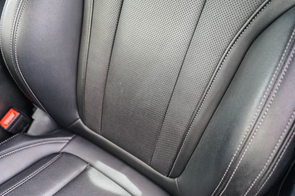 Used 2024 BMW 330e image 23