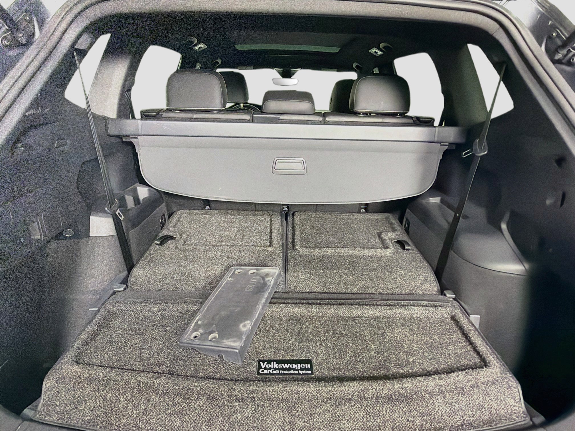 Used 2023 Volkswagen Tiguan SE R-Line FWD image 27