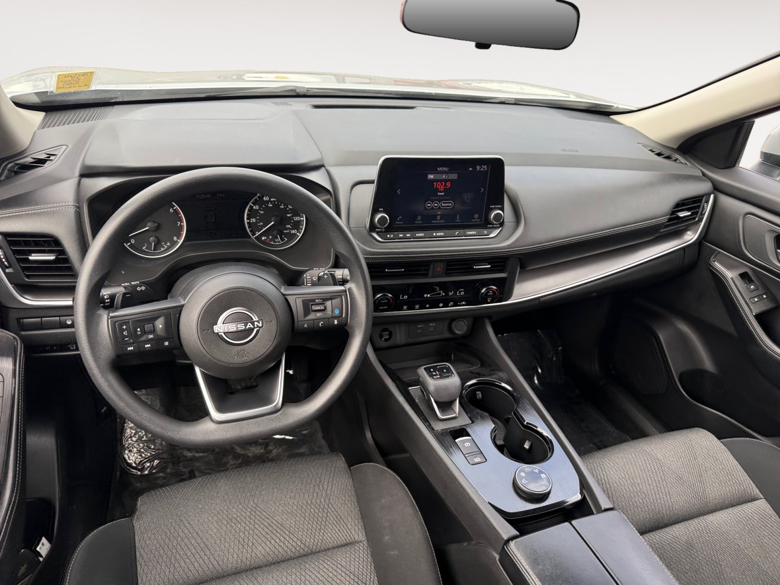 Used 2024 Nissan Rogue SV AWD/4WD image 15