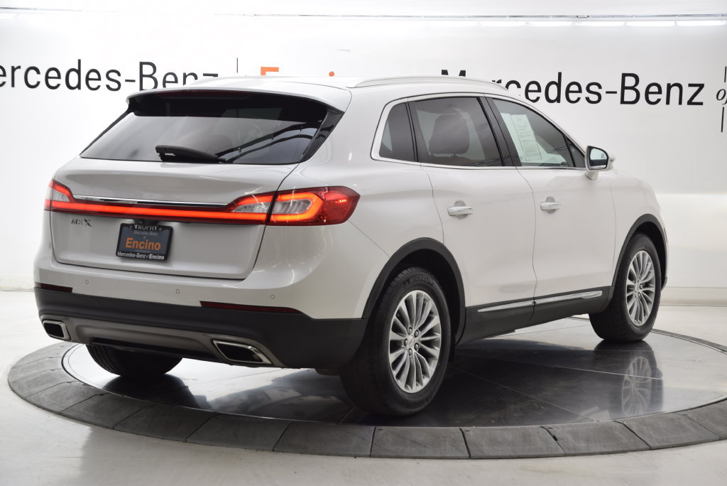 Used 2018 Lincoln MKX Select w/ Select Plus Package FWD image 6