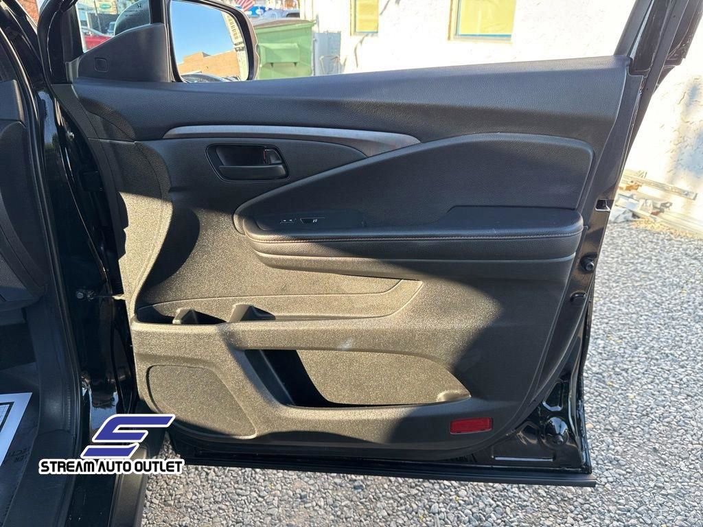 Used 2022 Honda Pilot TrailSport image 14