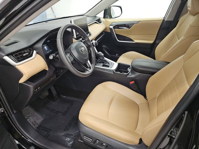 Certified 2025 Toyota RAV4 XLE Premium FWD image 15
