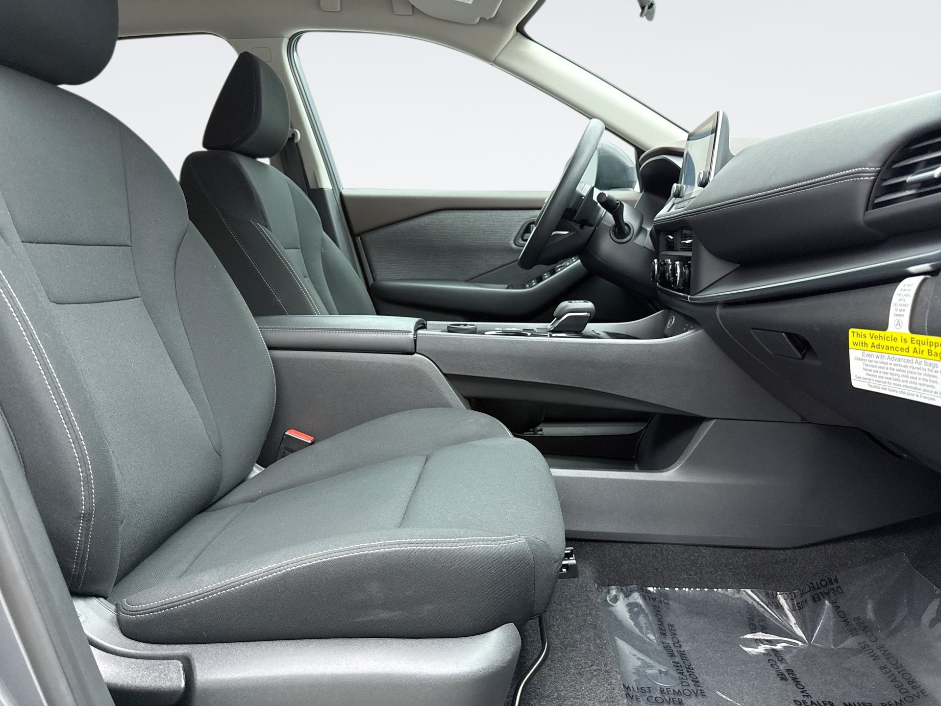 Used 2023 Nissan Rogue S AWD/4WD image 16