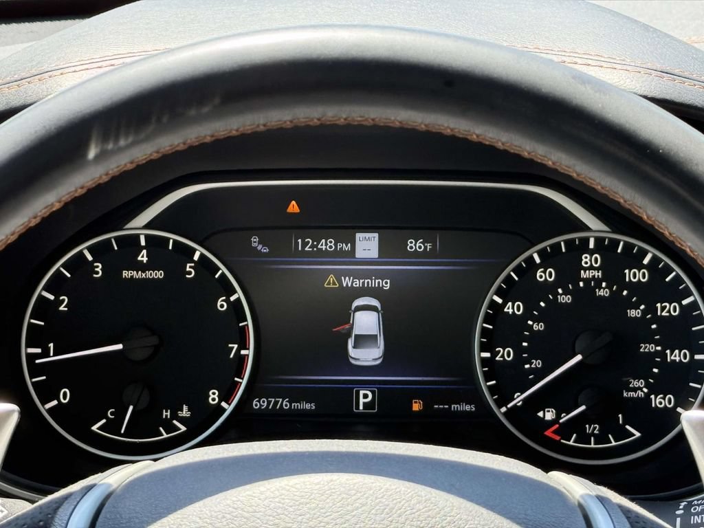 Used 2022 Nissan Maxima SR w/ Sport Mat Group FWD image 19