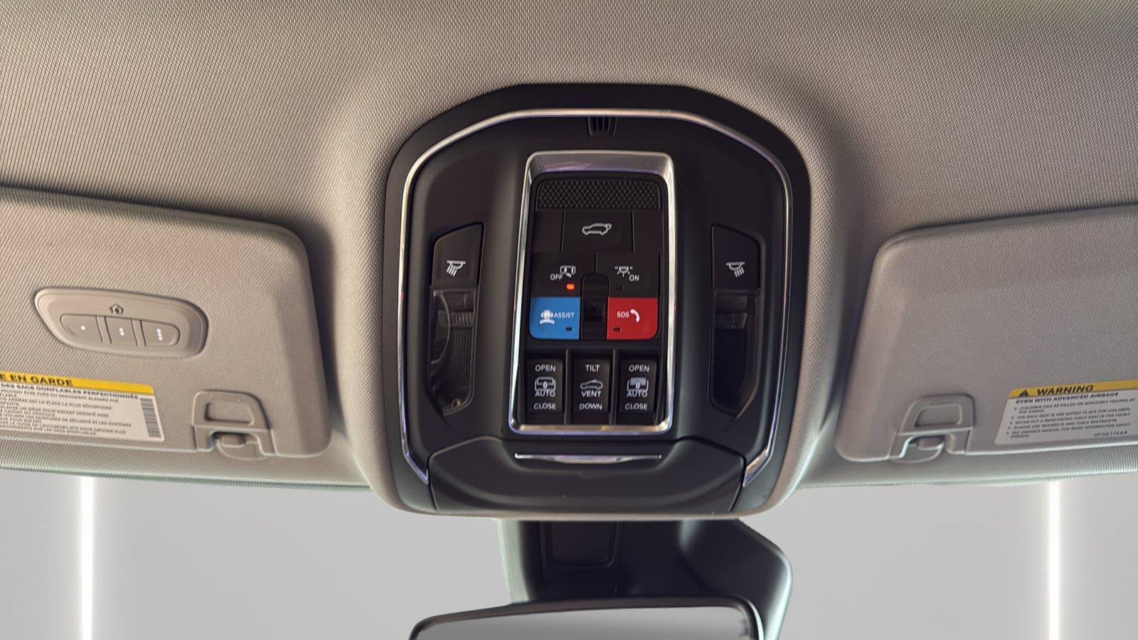 Used 2021 Jeep Grand Cherokee L Limited AWD/4WD image 28