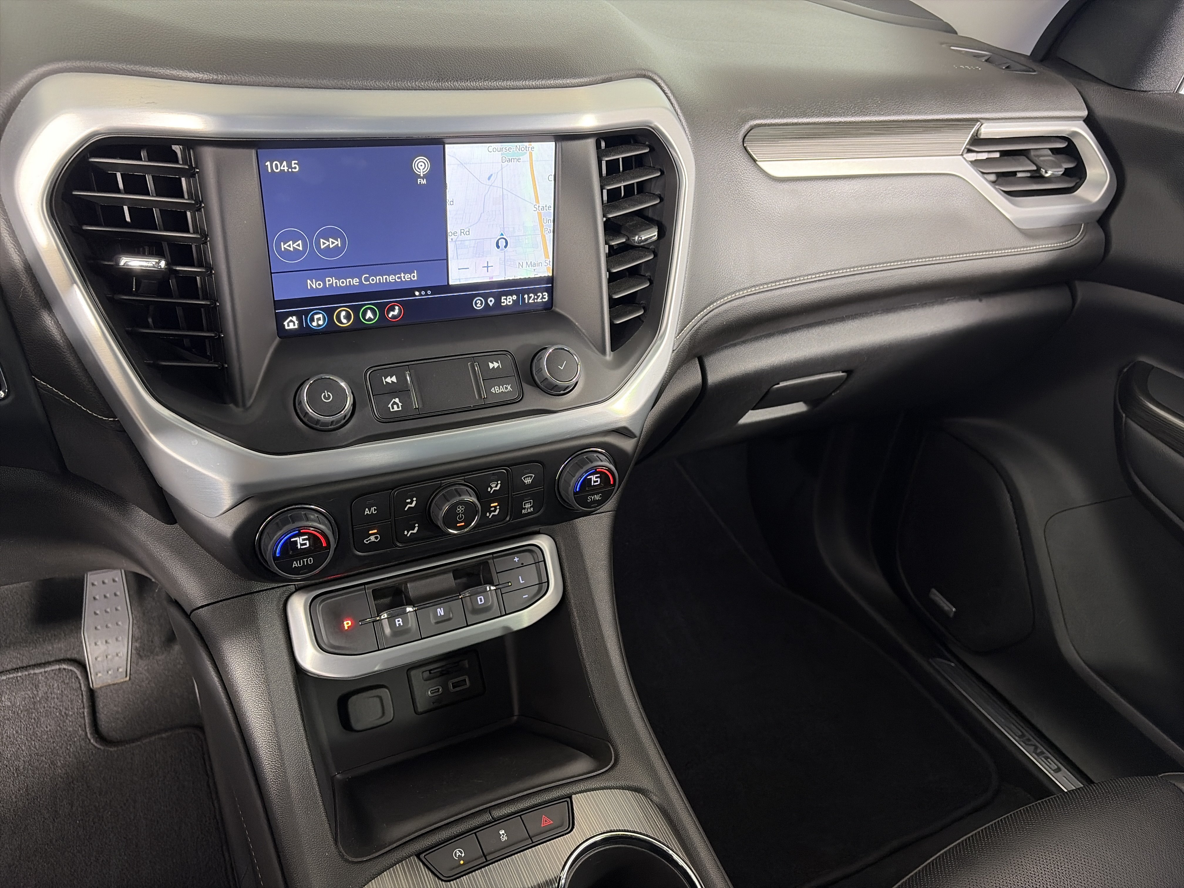 Certified 2023 GMC Acadia SLT AWD/4WD image 4