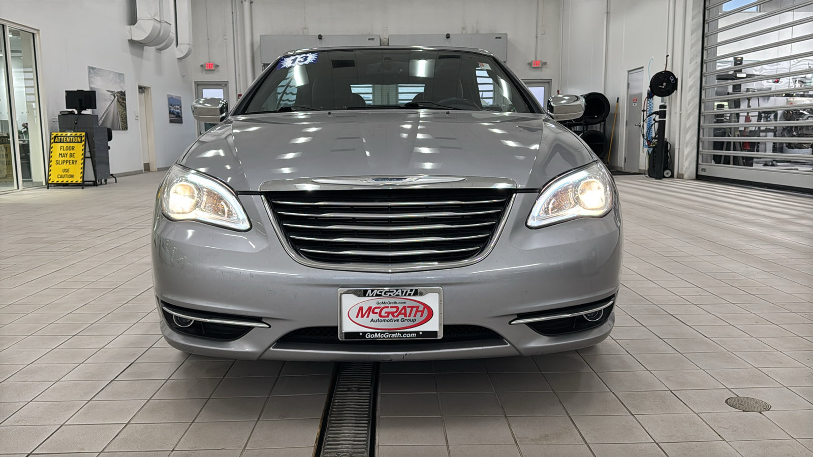 Used 2013 Chrysler 200 Limited FWD image 10