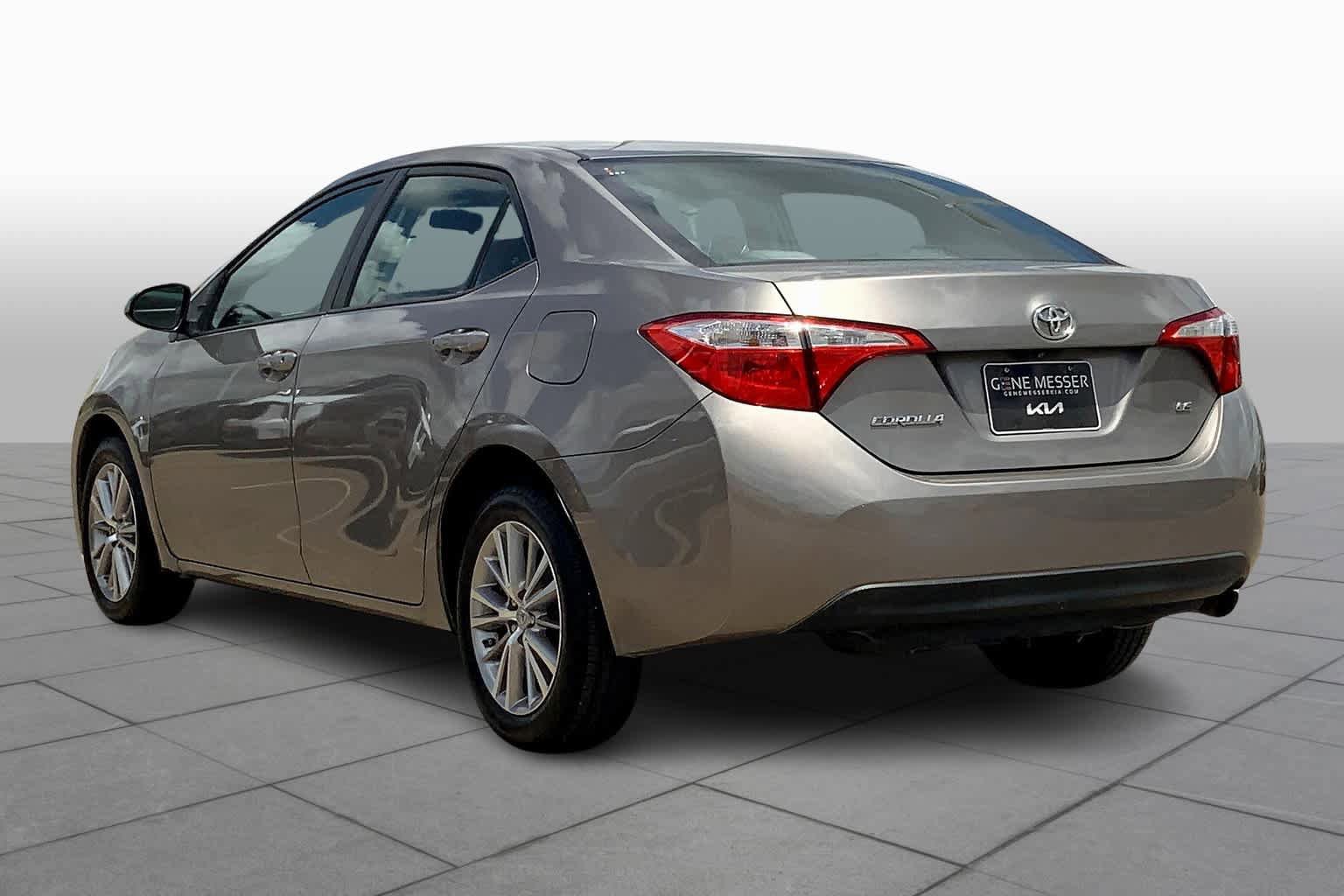 Used 2015 Toyota Corolla LE FWD image 10
