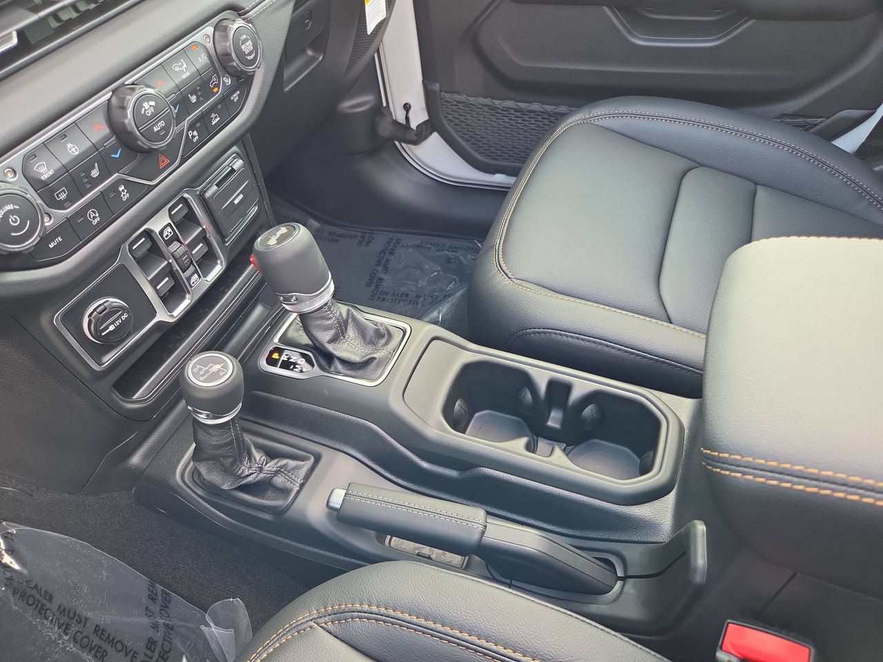 New 2027 Jeep Wrangler Unlimited Sahara AWD/4WD image 17