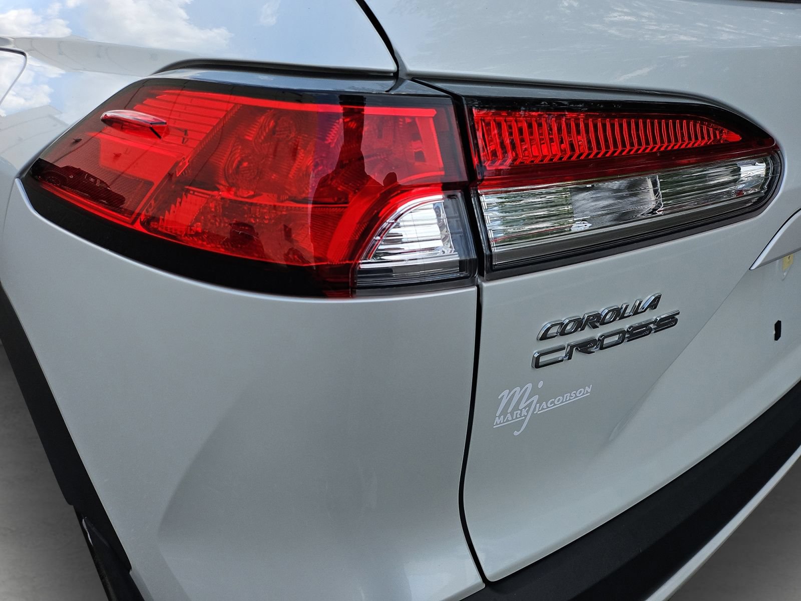 Used 2024 Toyota Corolla Cross LE w/ Moonroof Package FWD image 21