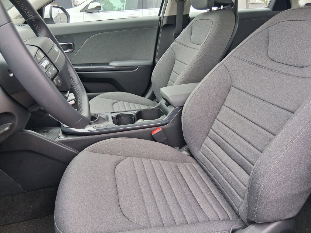 Used 2025 Kia K4 EX image 11