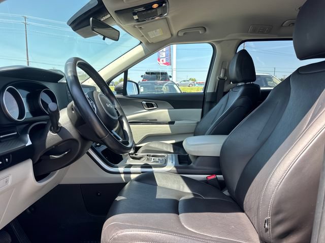 Used 2022 Kia Carnival LX FWD image 14