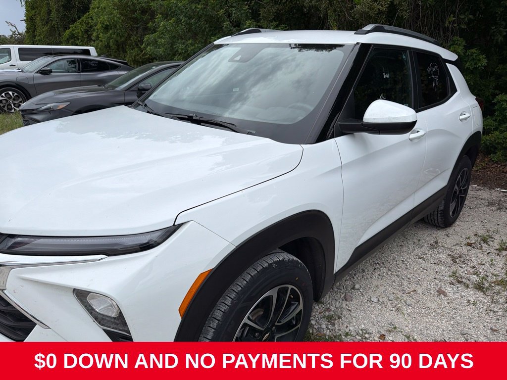 Used 2025 Chevrolet TrailBlazer LT AWD/4WD image 1