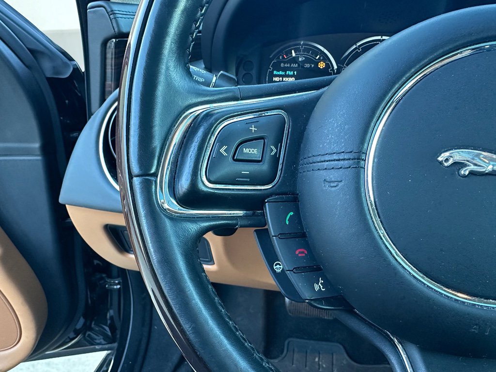 Used 2015 Jaguar XJ L Portfolio image 18