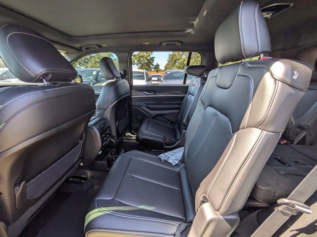 New 2025 Jeep Grand Cherokee L Limited image 12
