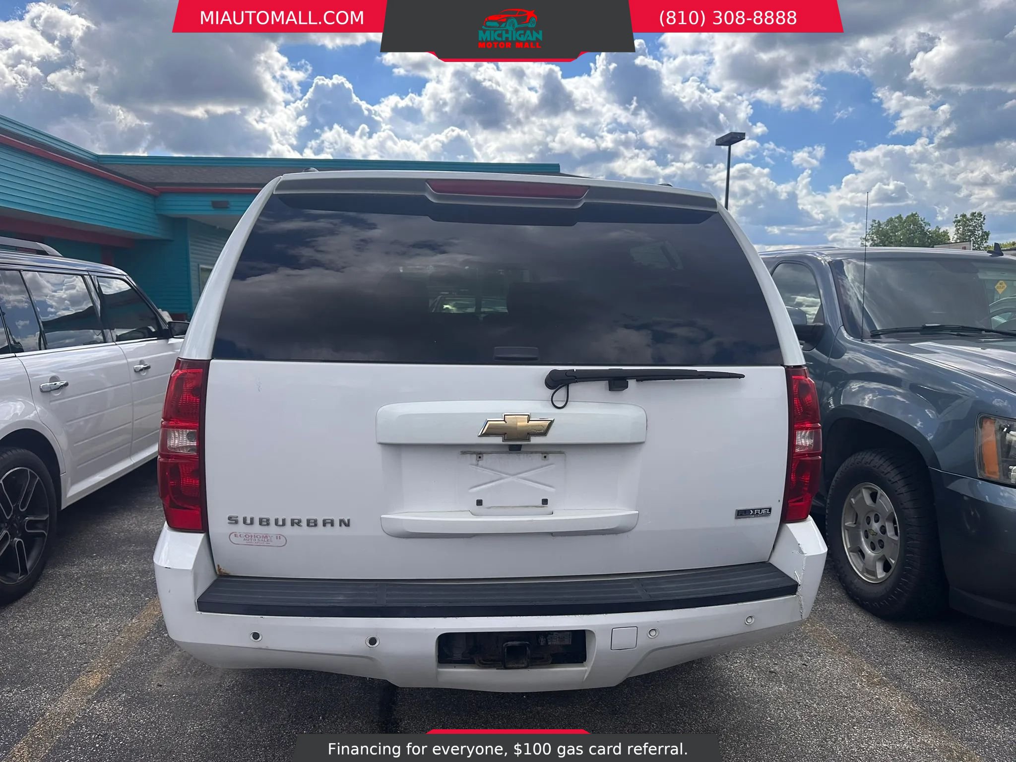 Used 2008 Chevrolet Suburban LTZ w/ LTZ Preferred Equipment Group AWD/4WD image 5