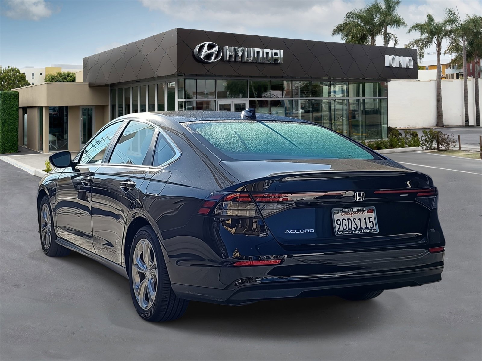 Used 2023 Honda Accord LX image 5