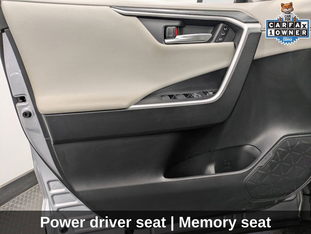 Used 2020 Toyota RAV4 Limited AWD/4WD image 10