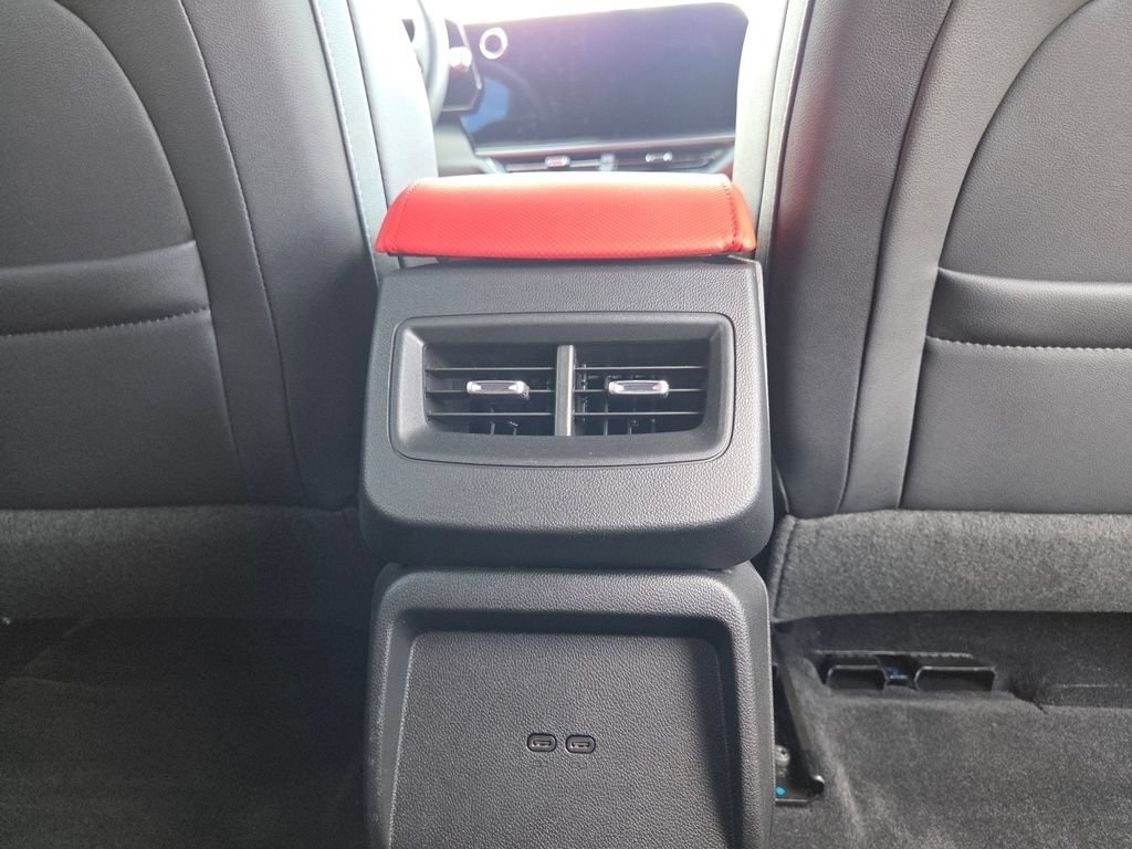 Used 2025 Chevrolet Equinox EV RS FWD image 31