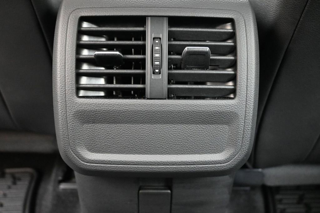 Used 2019 Volkswagen Arteon SE FWD image 21