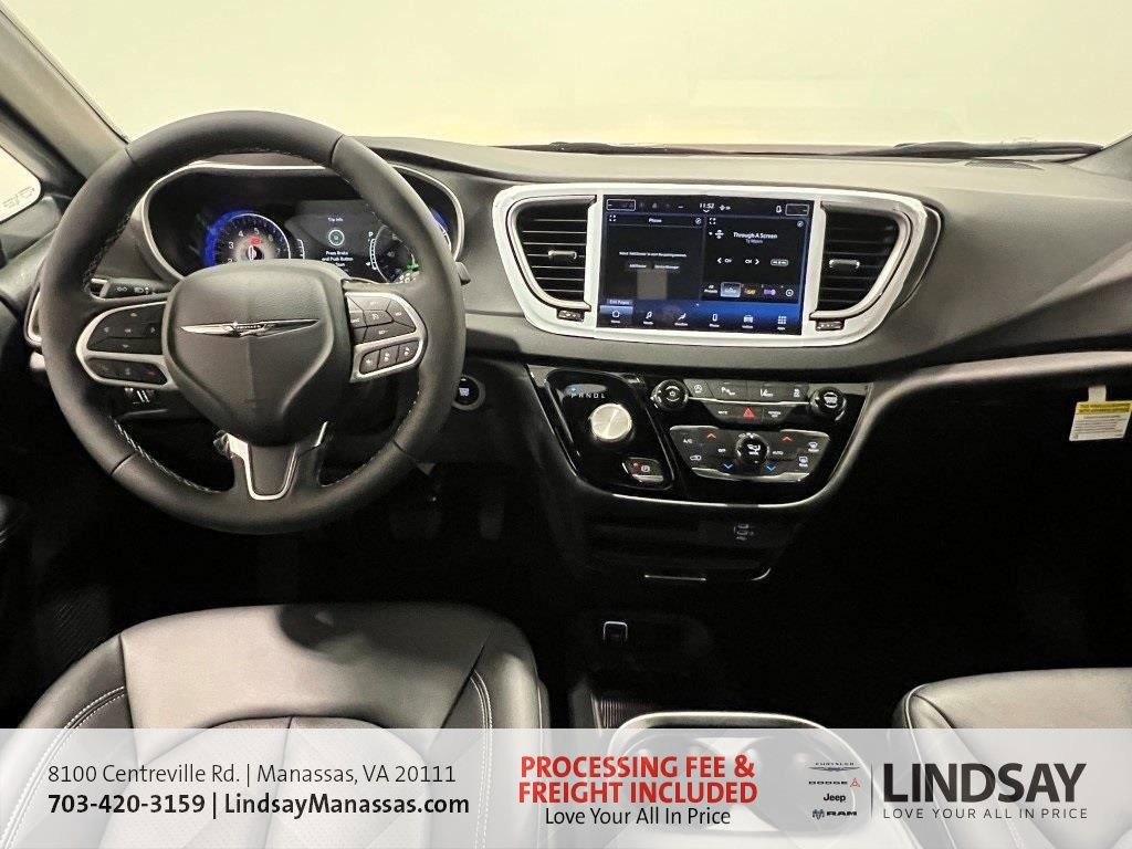 New 2026 Chrysler Voyager LX image 27