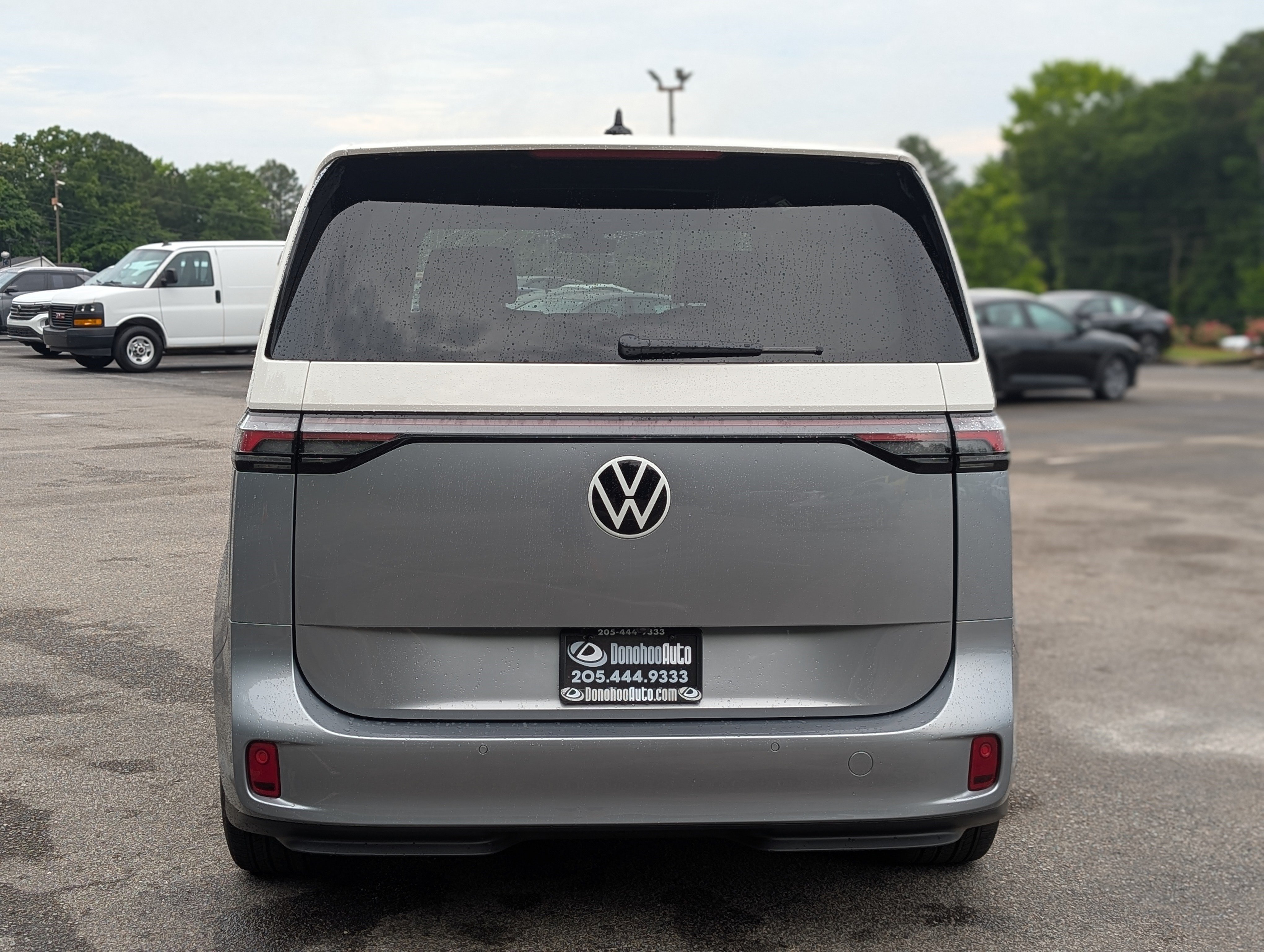 Used 2025 Volkswagen ID. Buzz Pro S Plus RWD image 8