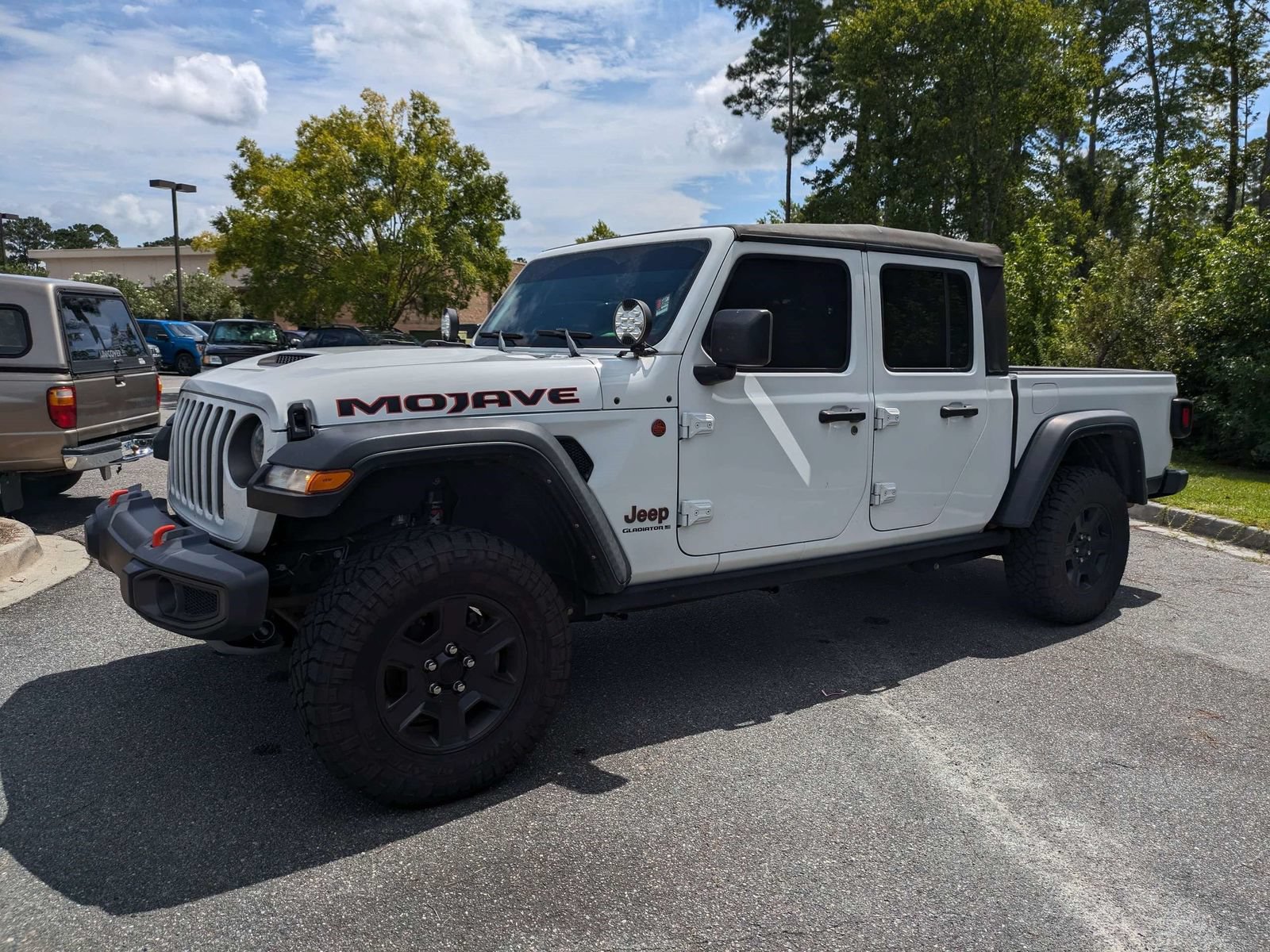 Used 2023 Jeep Gladiator Mojave w/ Trailer Tow Package AWD/4WD image 4