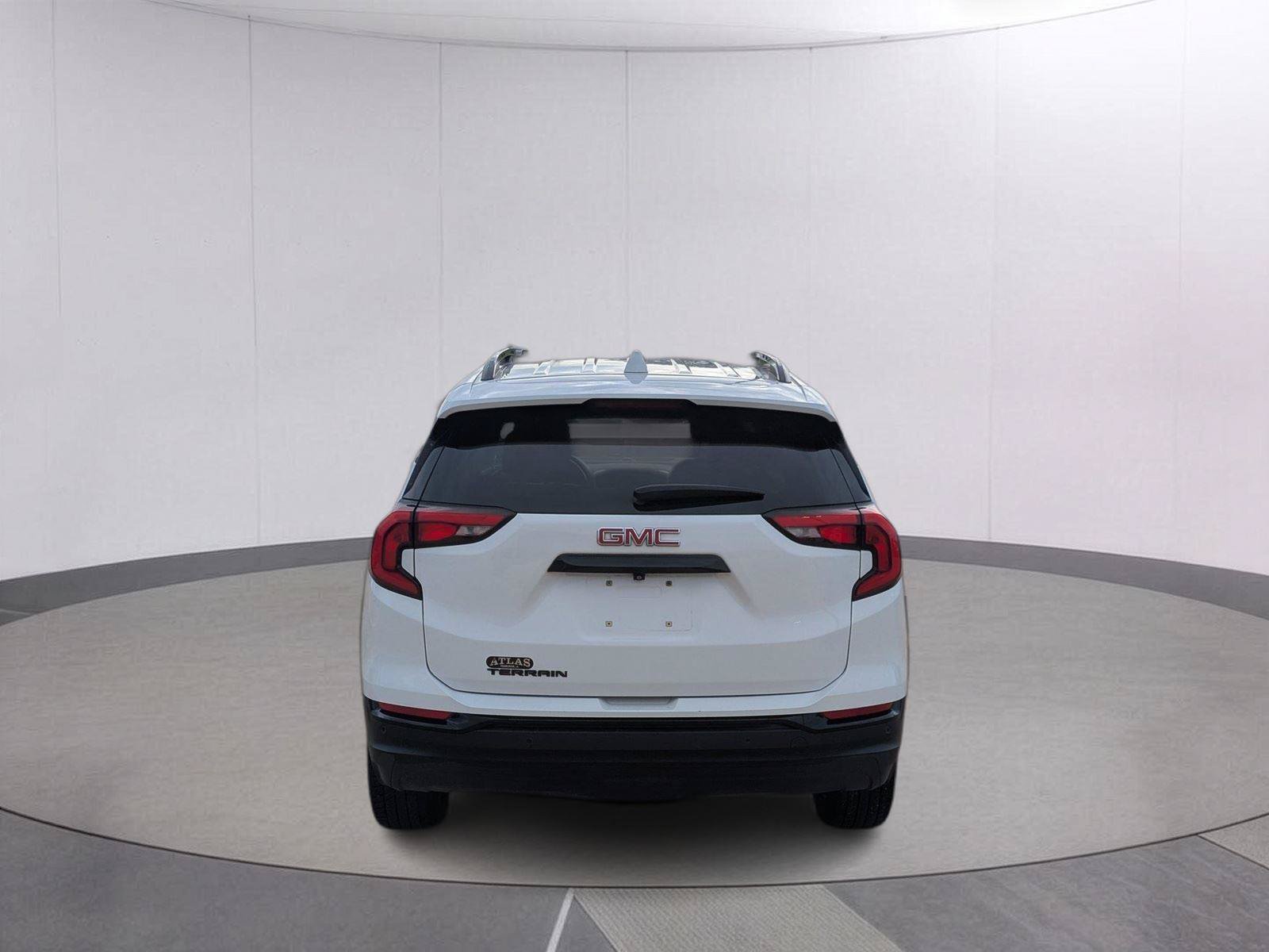 Used 2019 GMC Terrain SLT w/ Preferred Package FWD image 4