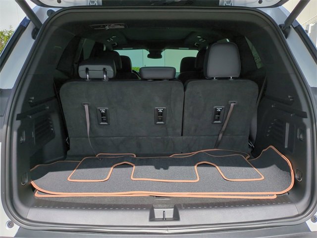 Certified 2025 GMC Acadia AT4 w/ Luxury Package image 14