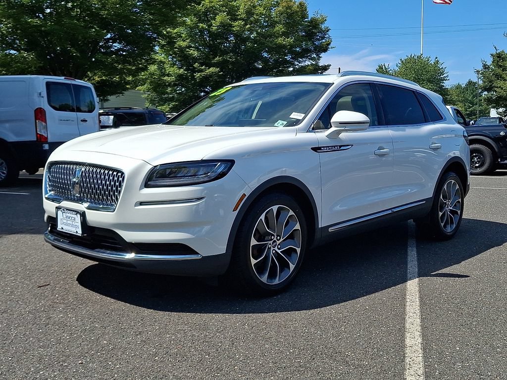 Used 2023 Lincoln Nautilus Reserve AWD/4WD image 6