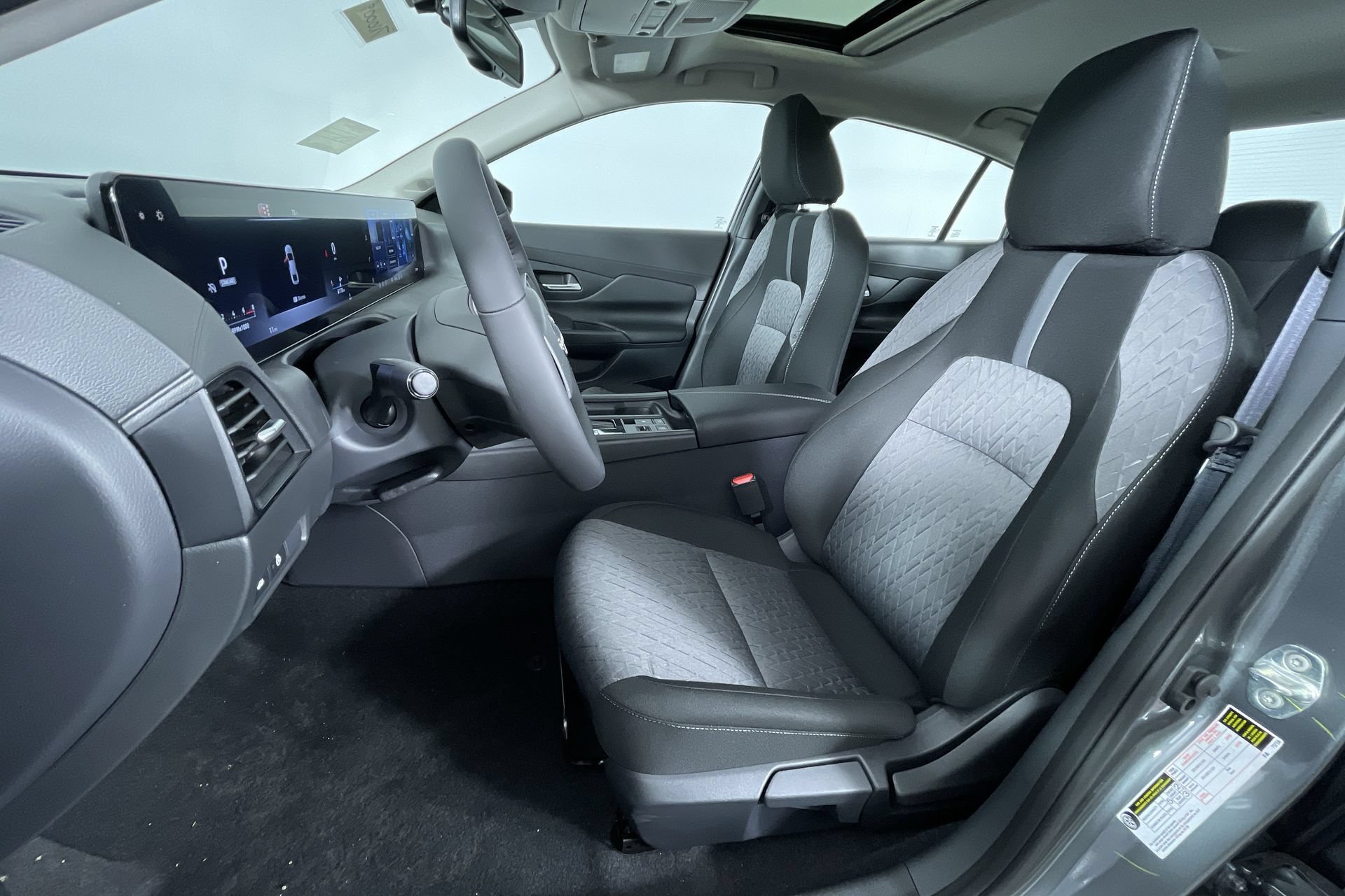 New 2027 Nissan Sentra SV w/ SV Convenience Package FWD image 15
