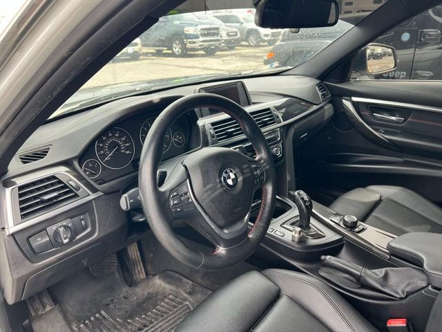 Used 2018 BMW 330i xDrive Sedan w/ Convenience Package image 2