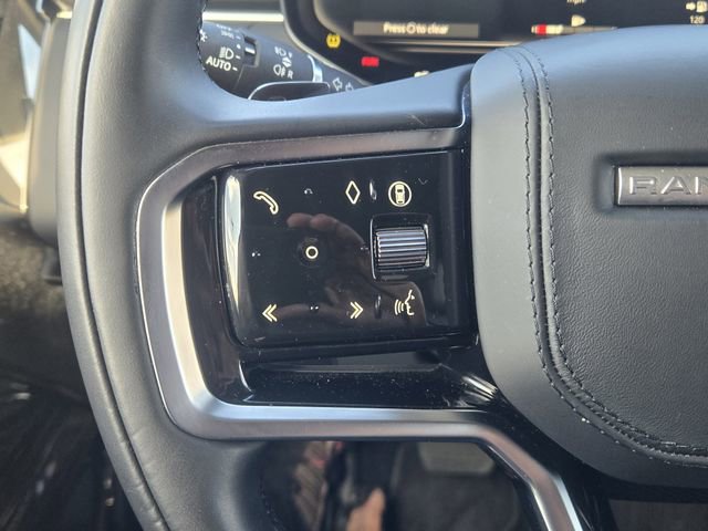 Used 2025 Land Rover Range Rover Sport SE image 30