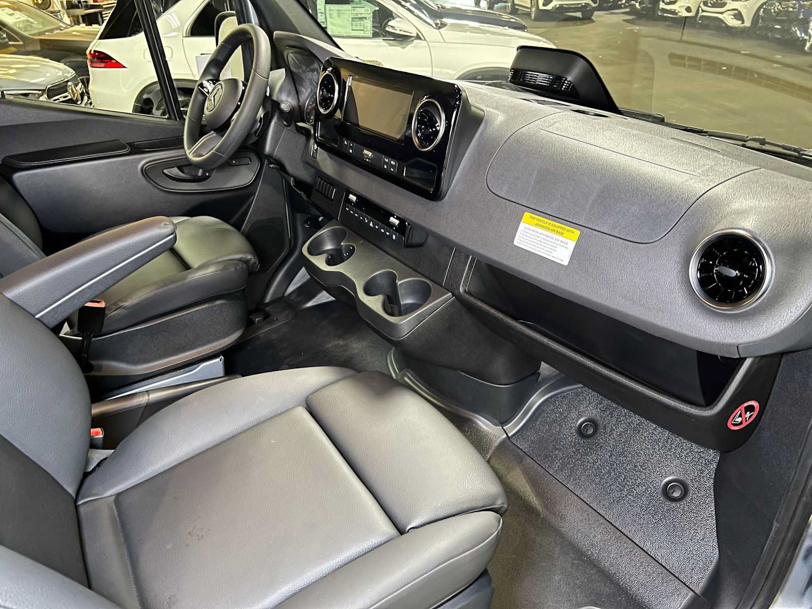 Used 2025 Mercedes-Benz Sprinter 2500 image 11