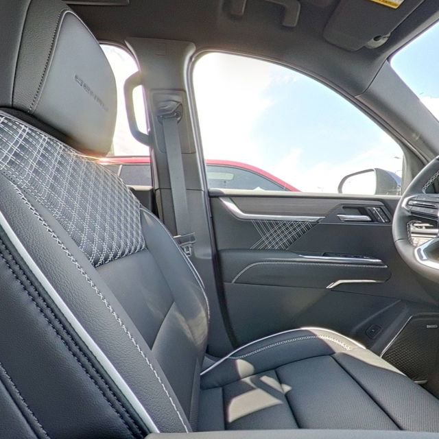 New 2026 GMC Acadia Denali w/ Super Cruise Package AWD/4WD image 35
