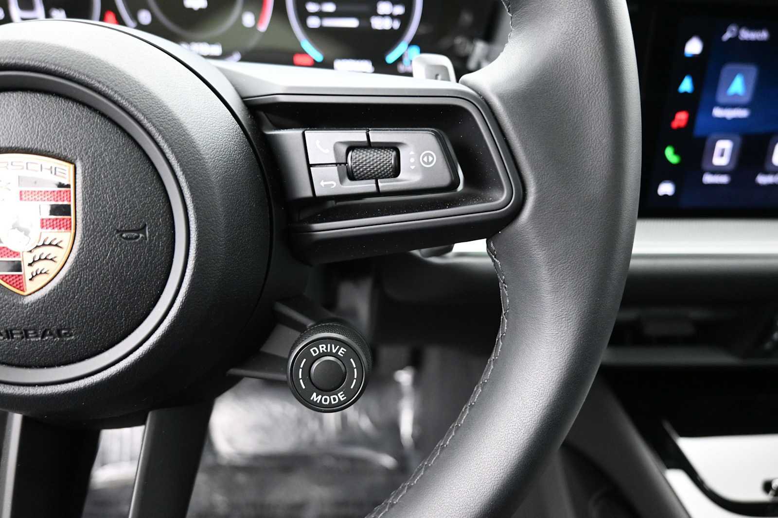 Certified 2026 Porsche Cayenne Coupe AWD/4WD image 15