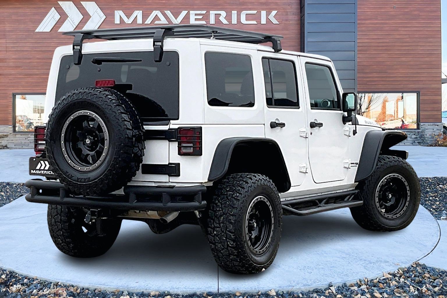 Used 2018 Jeep Wrangler Unlimited Rubicon w/ Cold Weather Group image 5