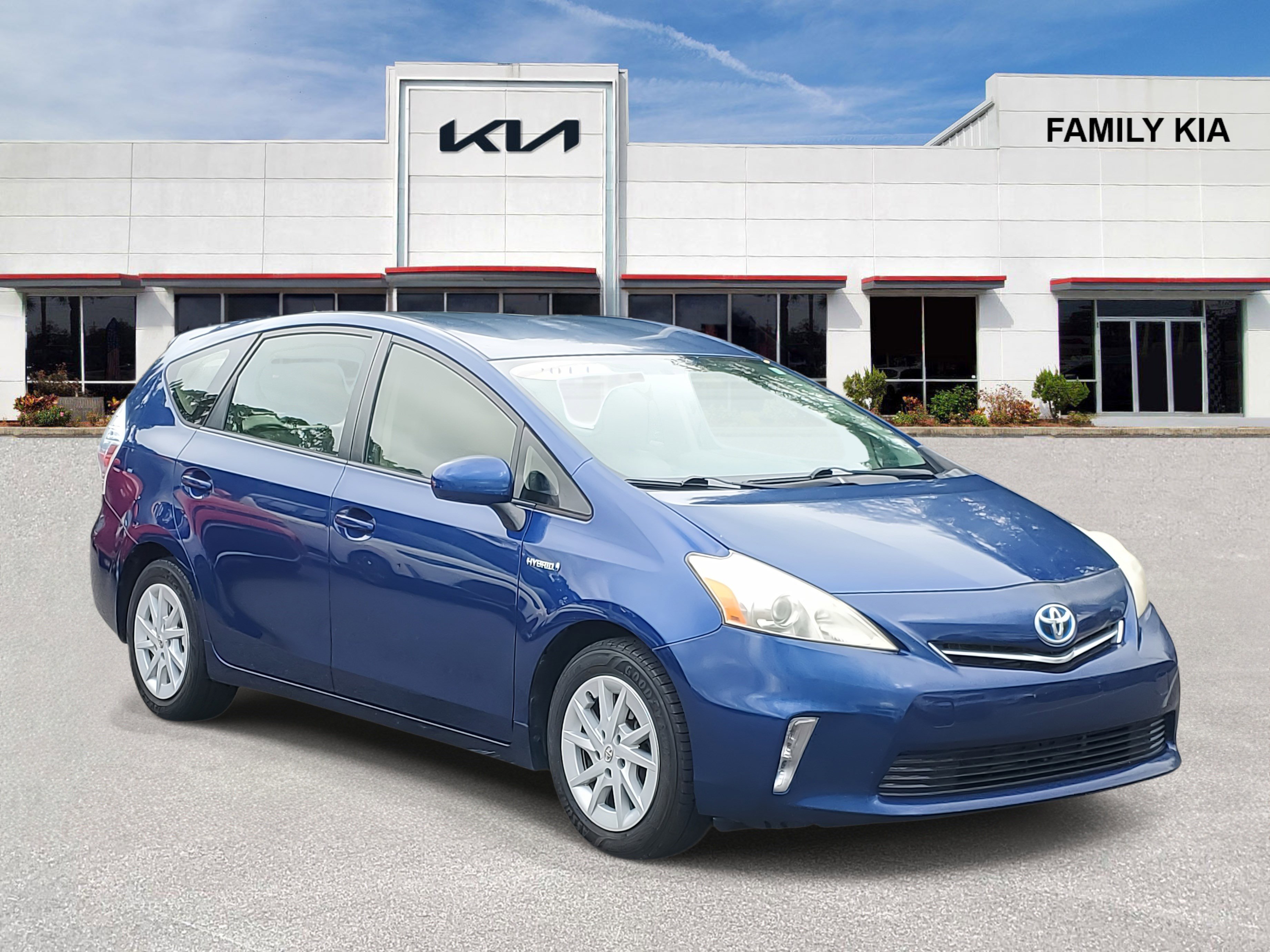 Used 2014 Toyota Prius V Two 360° Tour