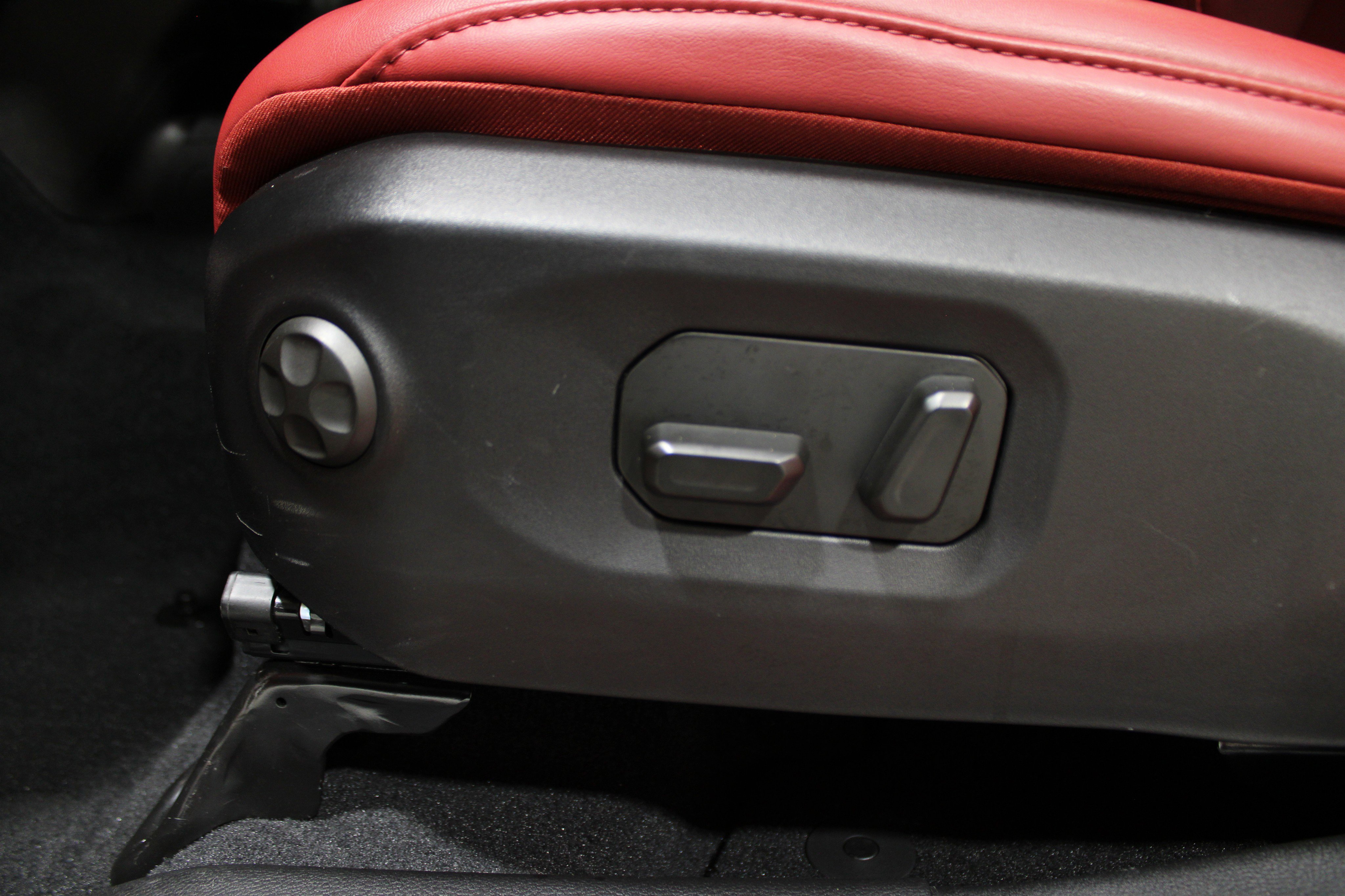 Used 2024 Jeep Wrangler Unlimited Rubicon 392 image 4