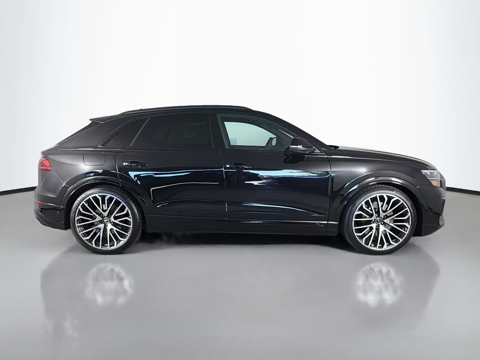 New 2026 Audi SQ8 Premium Plus AWD/4WD image 8