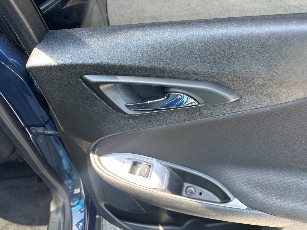 Used 2022 Chevrolet Malibu LT FWD image 18