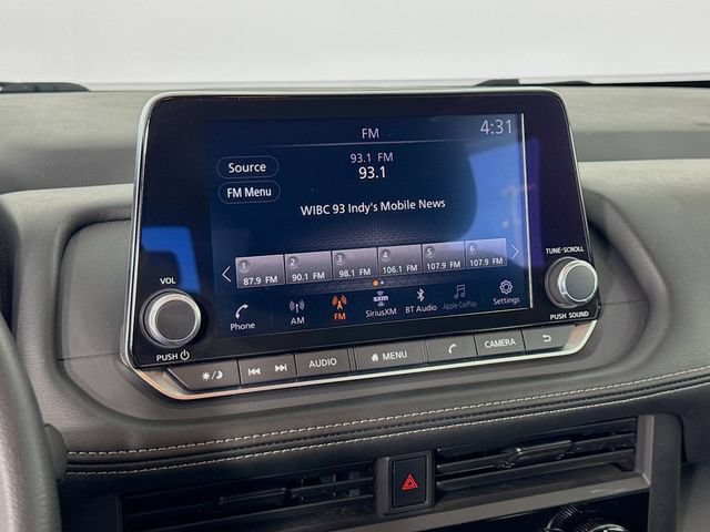 Used 2024 Nissan Rogue S FWD image 14